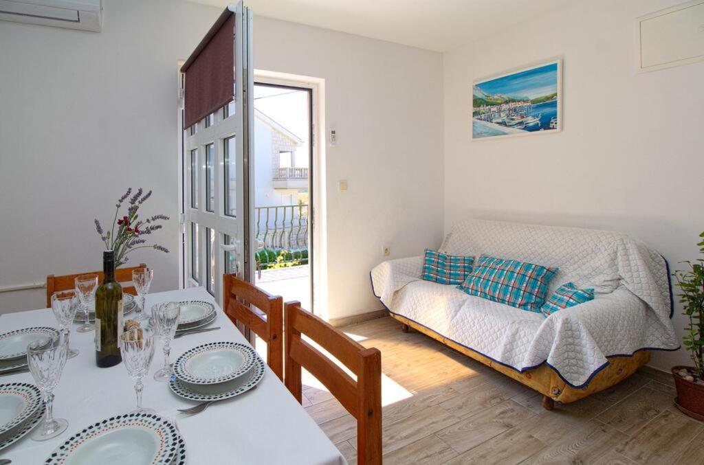 Apartment Zrno มาคาร์สกา ภายนอก รูปภาพ